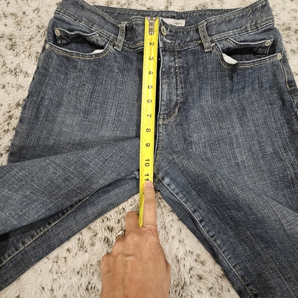 Chico's Platinum SZ 2/12 Mid Rise Embellished Straight Leg Stretch Jeans - Picture 8 of 11